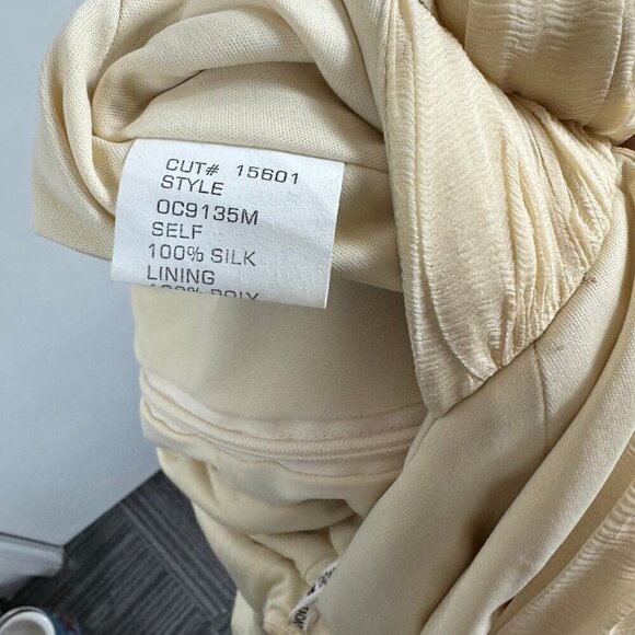 TADASHI SHOJI VINTAGE CREAM SILK RUCHED BODYCON DRESS - Picture 8 of 8